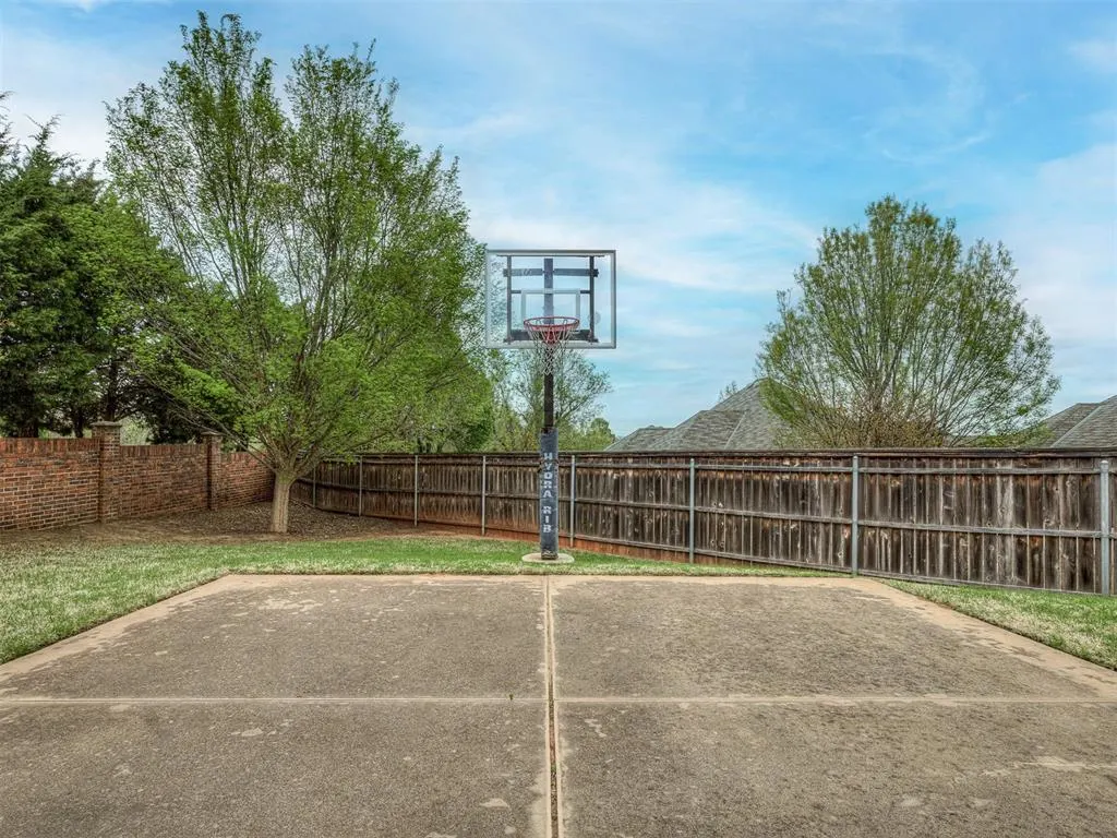 Photo 49 — 1501 Inwood Circle, Edmond, OK 73013