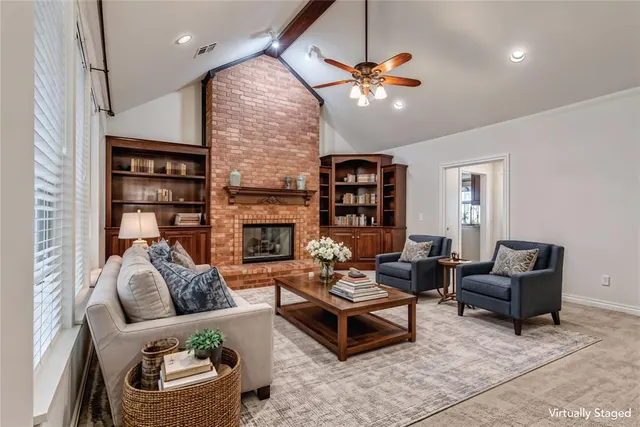 Photo 4 — 1501 Inwood Circle, Edmond, OK 73013