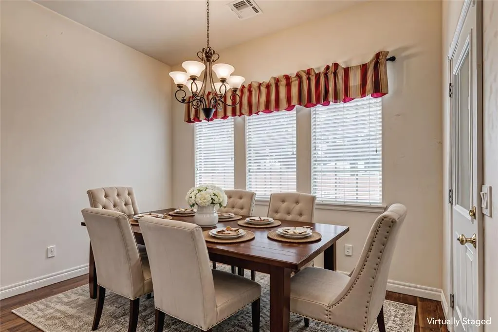 Photo 11 — 1501 Inwood Circle, Edmond, OK 73013