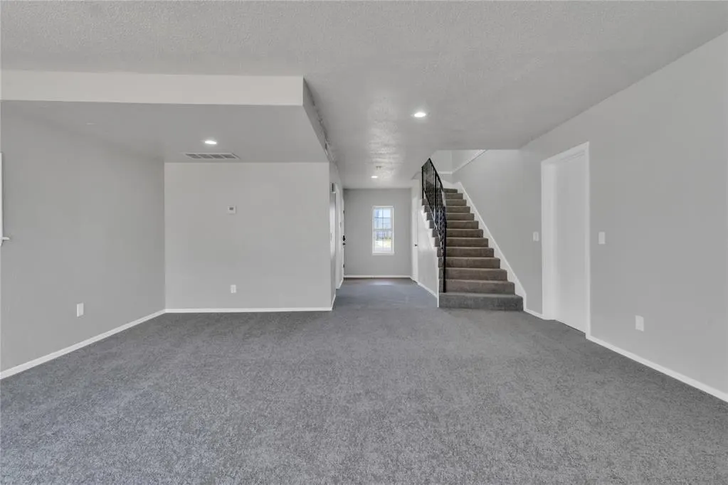 Photo 9 — 11329 N May Avenue, Oklahoma City, OK 73120