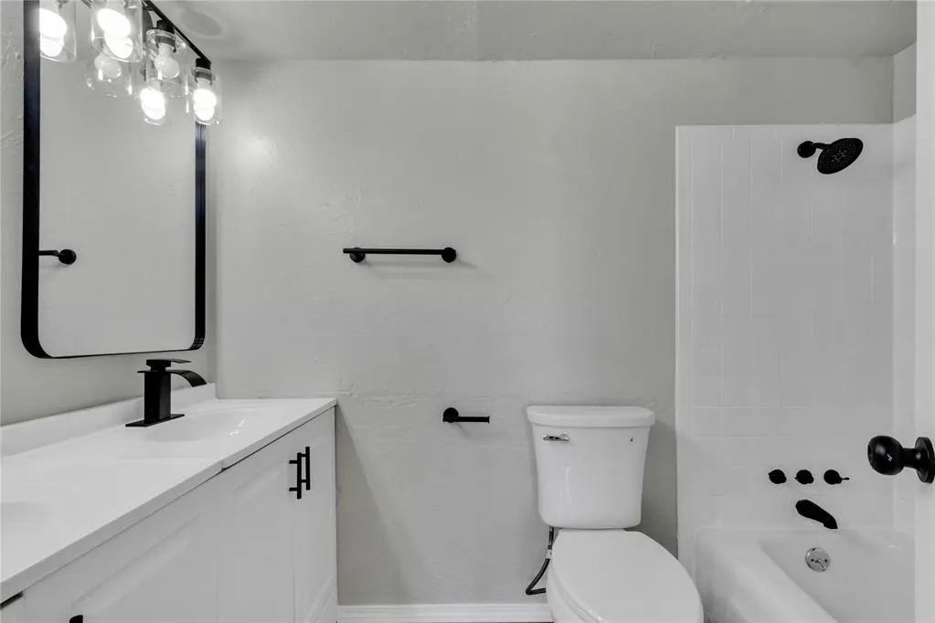 Photo 20 — 11329 N May Avenue, Oklahoma City, OK 73120