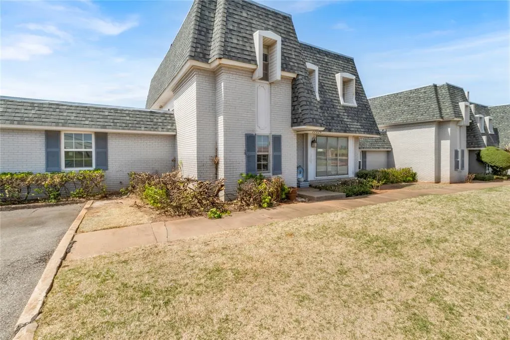 Photo 43 — 11329 N May Avenue, Oklahoma City, OK 73120