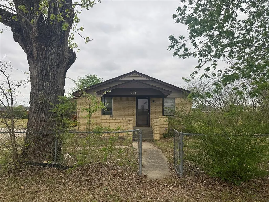 Front exterior — 718 Ideal Street, Seminole, OK 74868