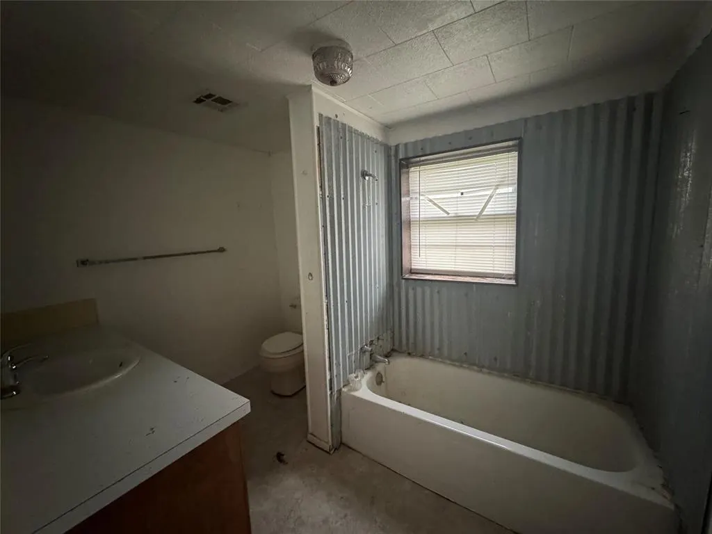 Photo 10 — 718 Ideal Street, Seminole, OK 74868