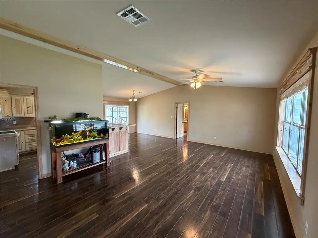Photo 5 — 904 4th Street, Maysville, OK 73057