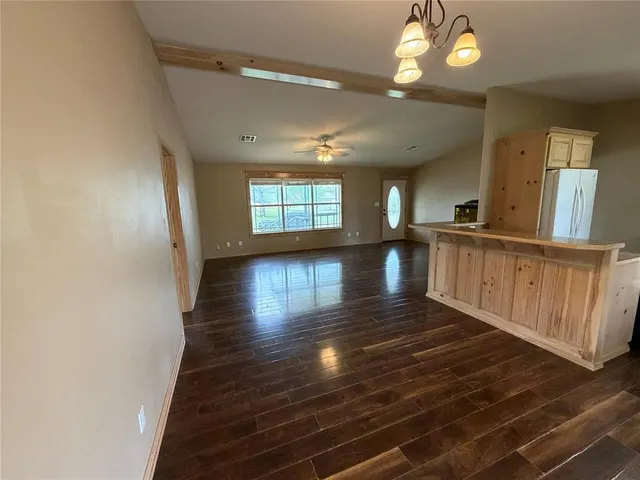 Photo 6 — 904 4th Street, Maysville, OK 73057