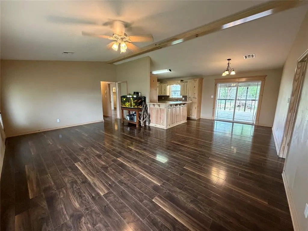 Photo 7 — 904 4th Street, Maysville, OK 73057