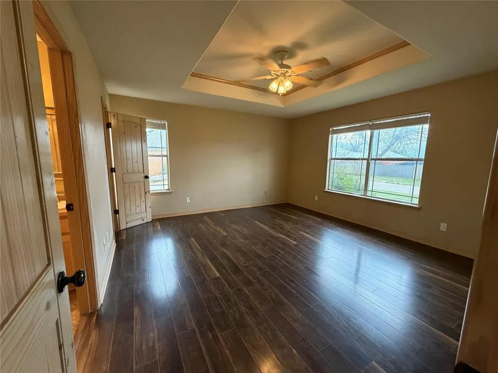 Photo 9 — 904 4th Street, Maysville, OK 73057