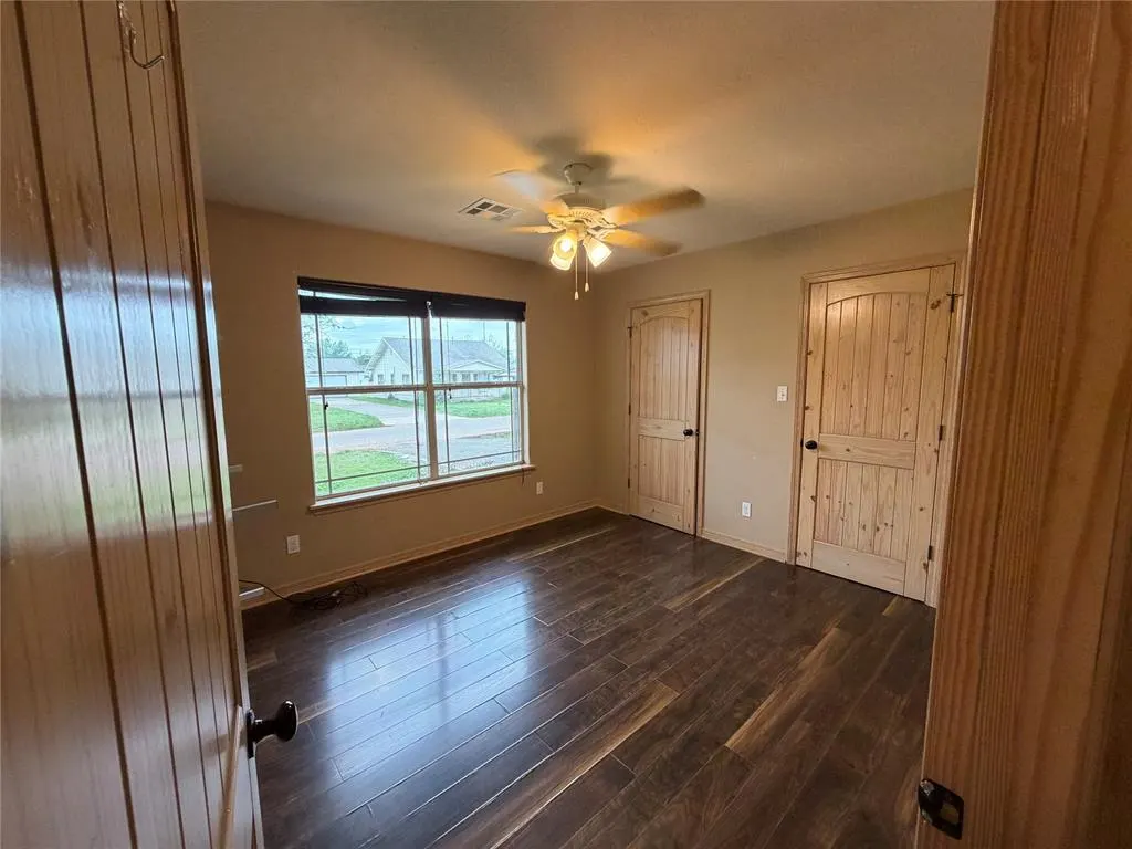 Photo 21 — 904 4th Street, Maysville, OK 73057