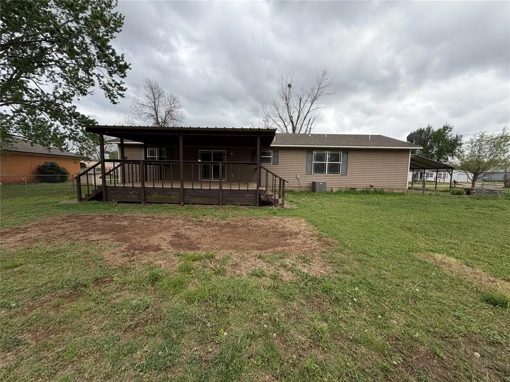 Photo 26 — 904 4th Street, Maysville, OK 73057