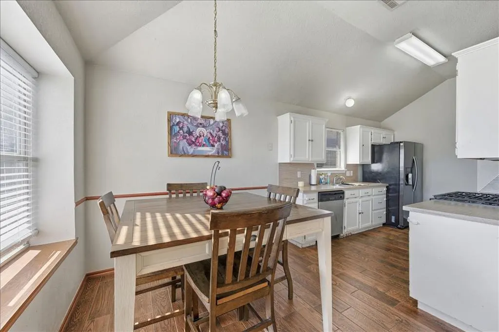 Photo 9 — 10304 Lighthouse Court, Oklahoma City, OK 73159