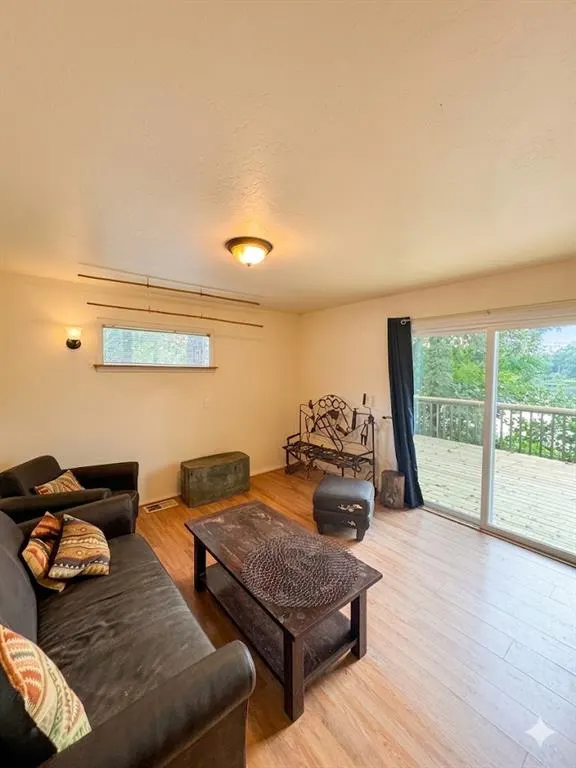 Photo 4 — 1106 Peninsula Drive, Fort Towson, OK 74735