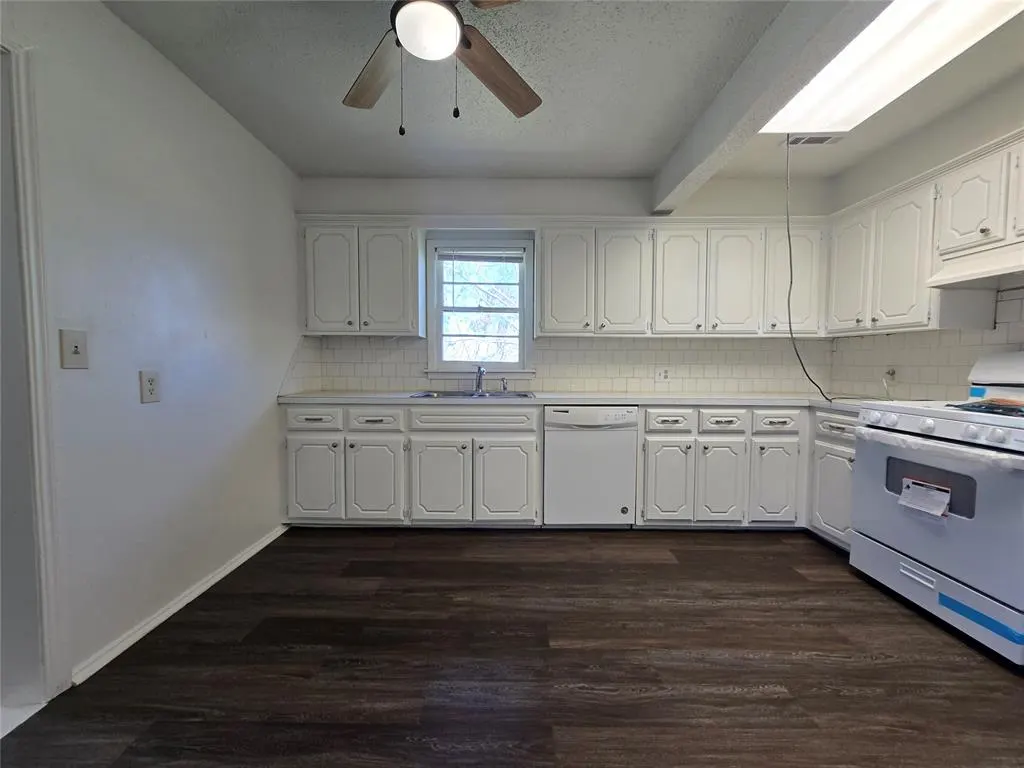 Photo 11 — 2106 N Aydelotte Avenue, Shawnee, OK 74804