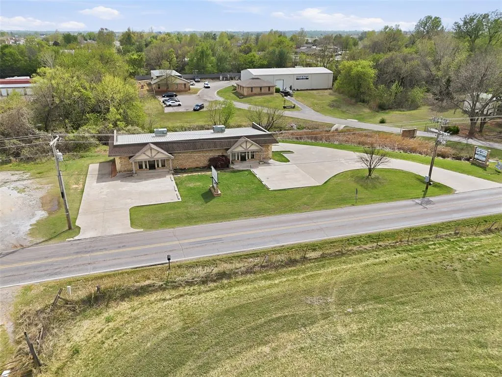 Photo 2 — 100 NW 16th Street, Newcastle, OK 73065