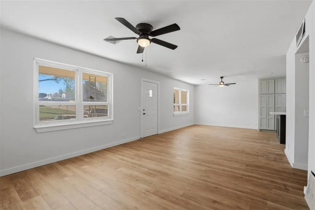Photo 3 — 3017 NE Cimarron Trail, Lawton, OK 73507