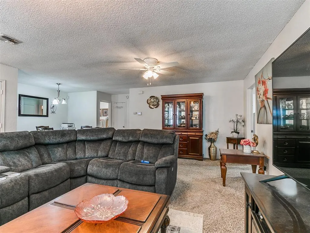 Photo 19 — 317 SW 92nd Street, Oklahoma City, OK 73139