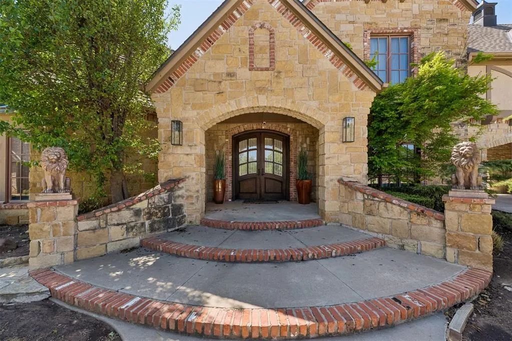 Photo 2 — 424 NW 149th Terrace, Edmond, OK 73013