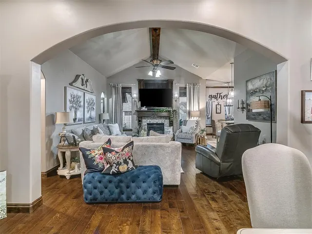 Photo 3 — 5808 Lindhurst Road, Edmond, OK 73034
