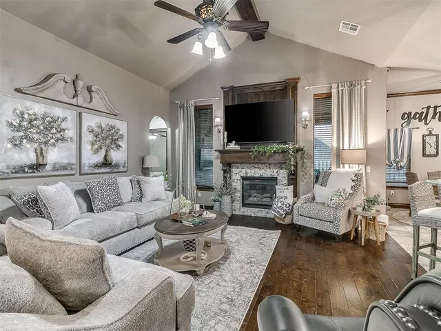 Photo 4 — 5808 Lindhurst Road, Edmond, OK 73034