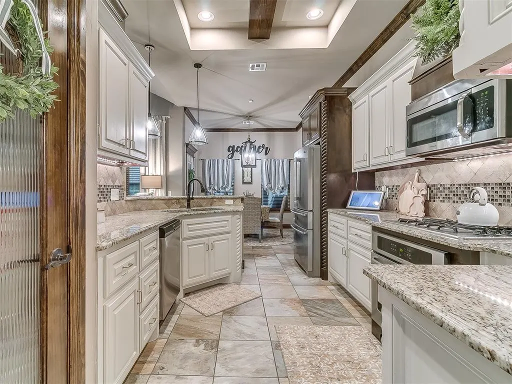 Photo 9 — 5808 Lindhurst Road, Edmond, OK 73034