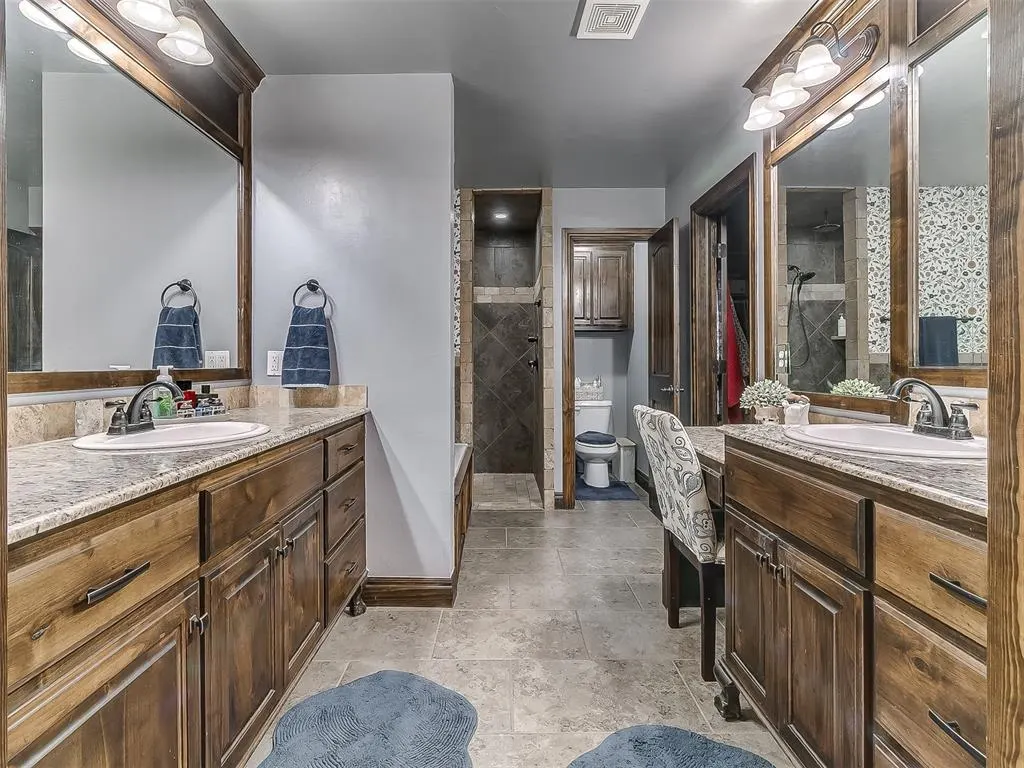 Photo 14 — 5808 Lindhurst Road, Edmond, OK 73034