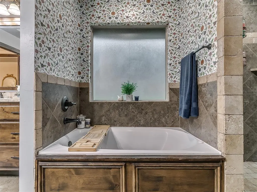 Photo 16 — 5808 Lindhurst Road, Edmond, OK 73034