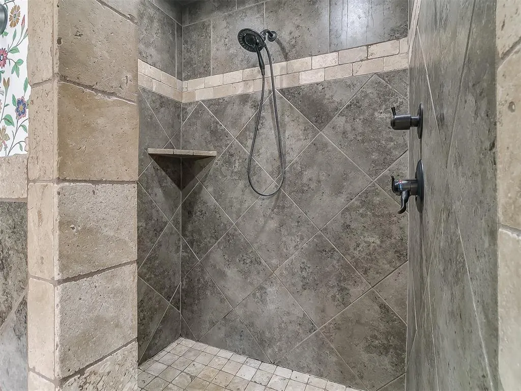 Photo 18 — 5808 Lindhurst Road, Edmond, OK 73034
