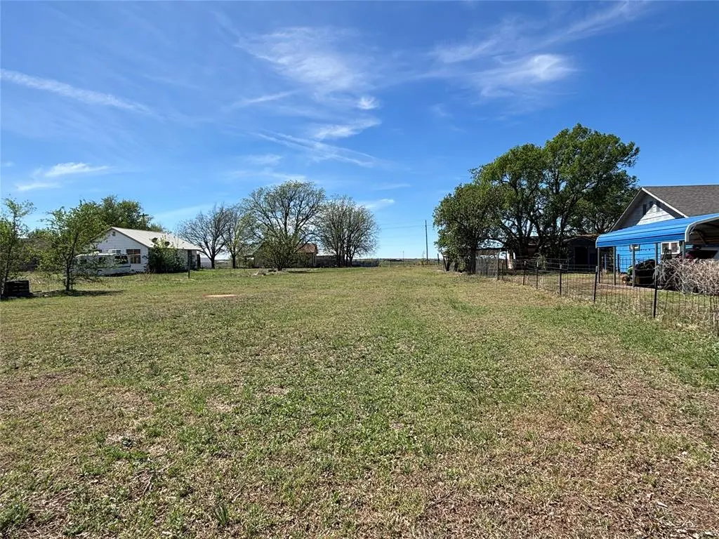 Photo 8 — 401 W Friendship Street, Mangum, OK 73554