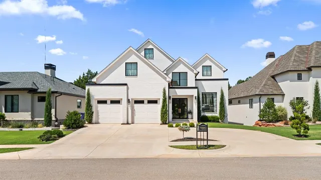 Photo 2 — 13425 Creek Pointe Lane, Oklahoma City, OK 73131