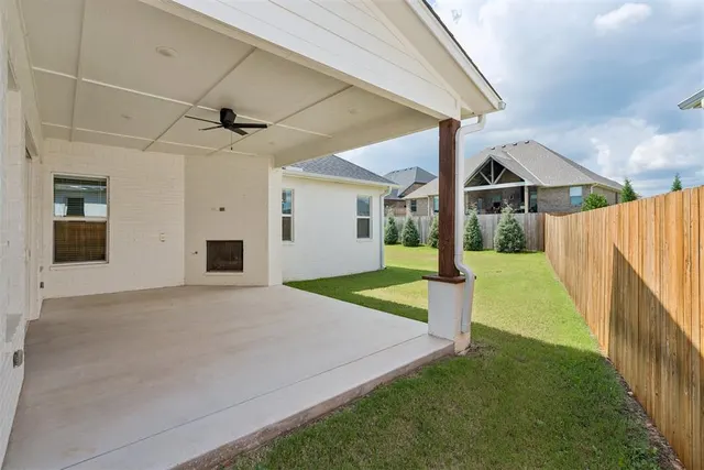 Photo 6 — 8033 Cal Drive, Edmond, OK 73034