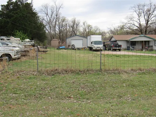 Photo 4 — 3 Clearpond Lane, Shawnee, OK 74801