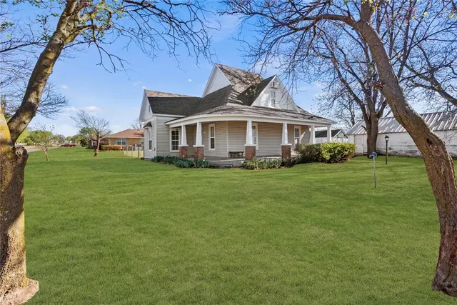 Photo 3 — 701 N 6th Street, Thomas, OK 73669