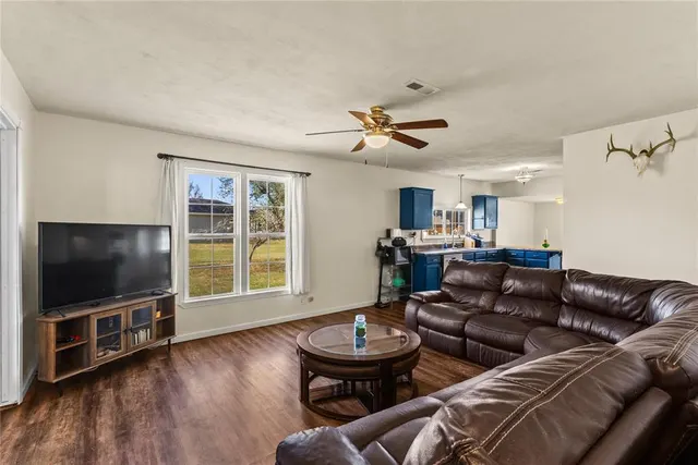 Photo 7 — 701 N 6th Street, Thomas, OK 73669