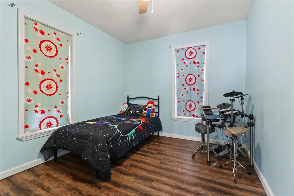 Photo 21 — 701 N 6th Street, Thomas, OK 73669
