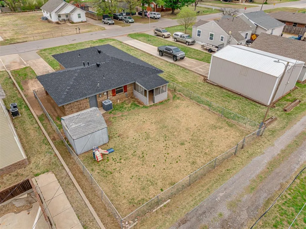 Photo 43 — 1509 W London Street, El Reno, OK 73036