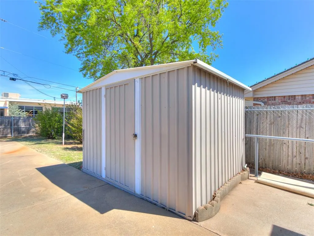 Photo 25 — 202 E Chicago Street, Shawnee, OK 74804
