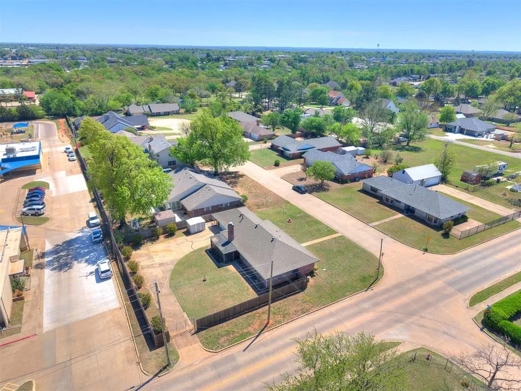 Photo 26 — 202 E Chicago Street, Shawnee, OK 74804