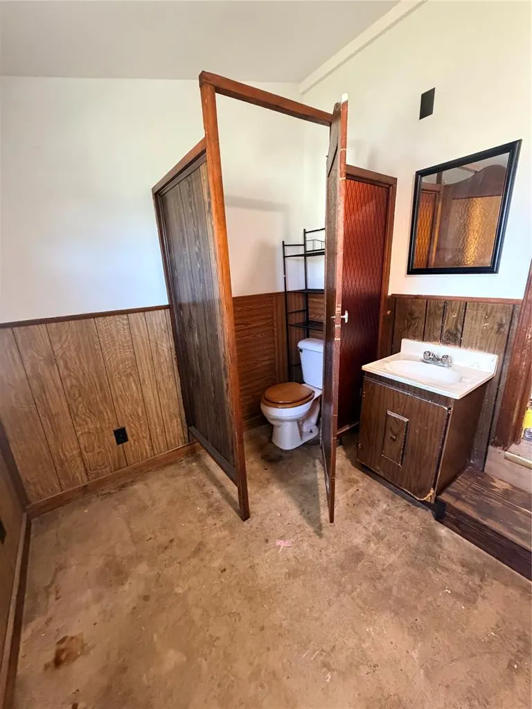 Photo 9 — 522 S 11th Street, Clinton, OK 73601