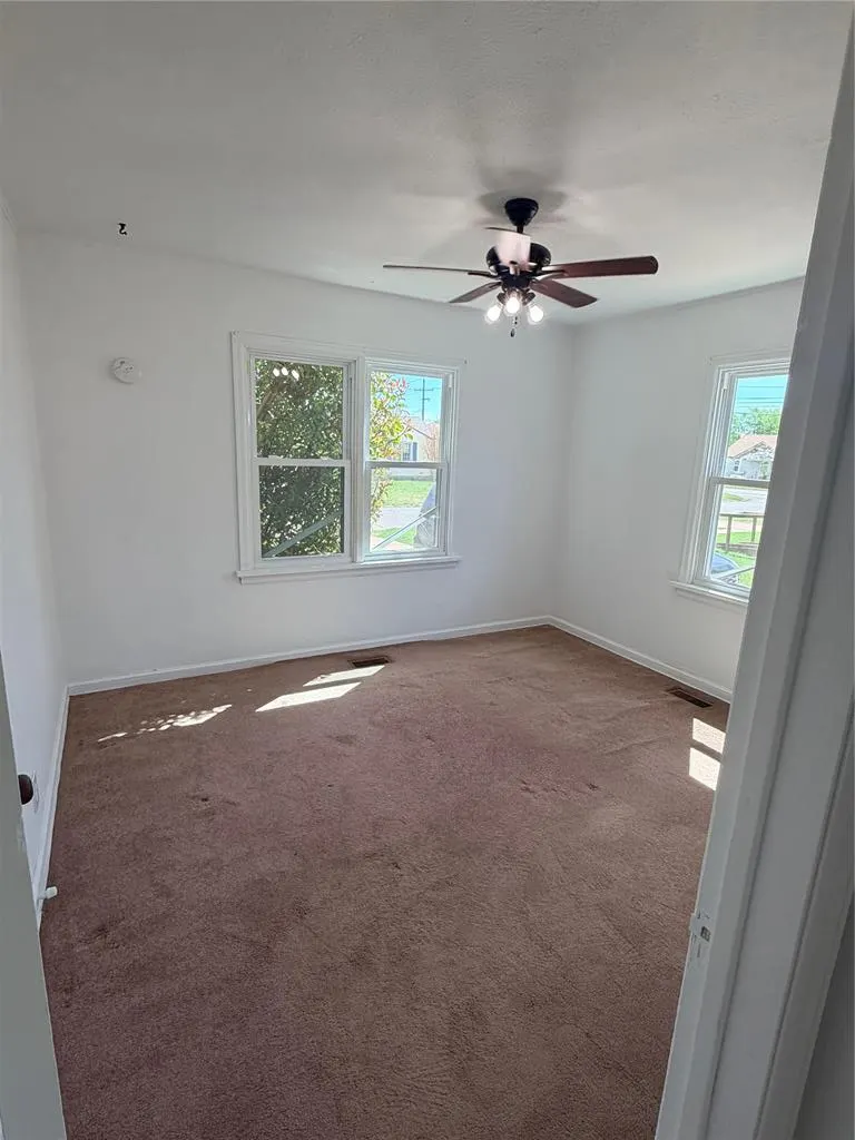 Photo 10 — 522 S 11th Street, Clinton, OK 73601