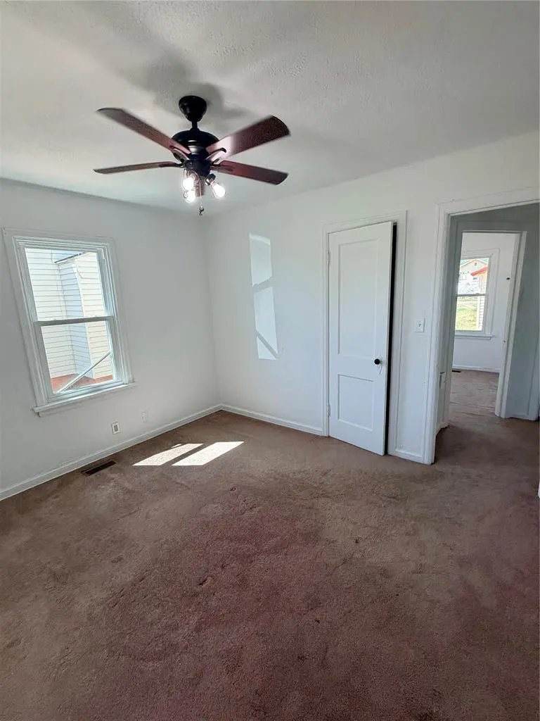 Photo 12 — 522 S 11th Street, Clinton, OK 73601