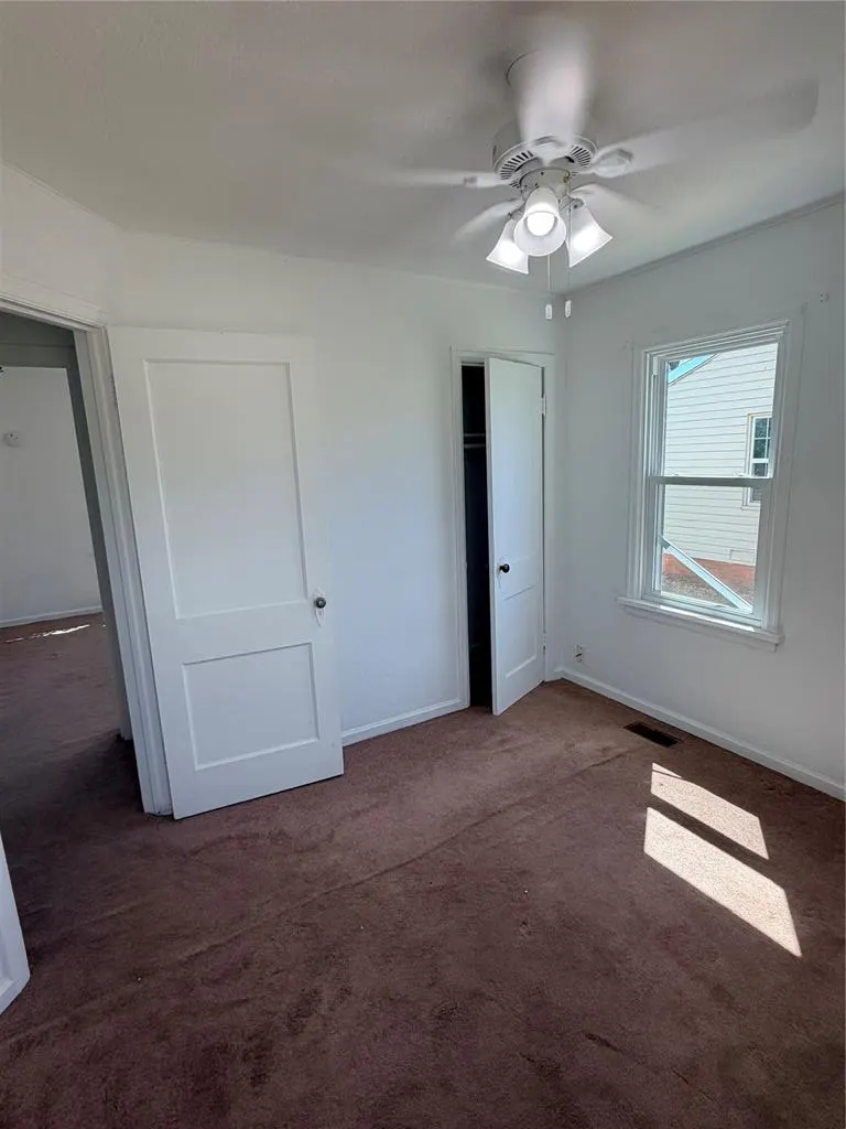 Photo 13 — 522 S 11th Street, Clinton, OK 73601
