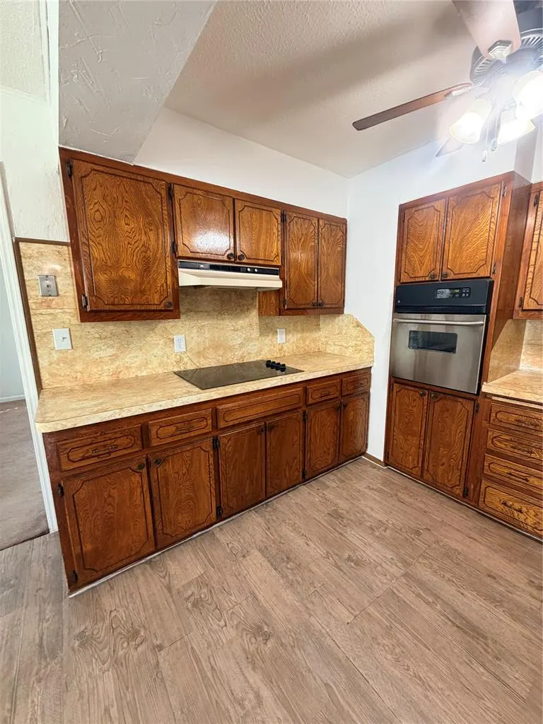 Photo 17 — 522 S 11th Street, Clinton, OK 73601