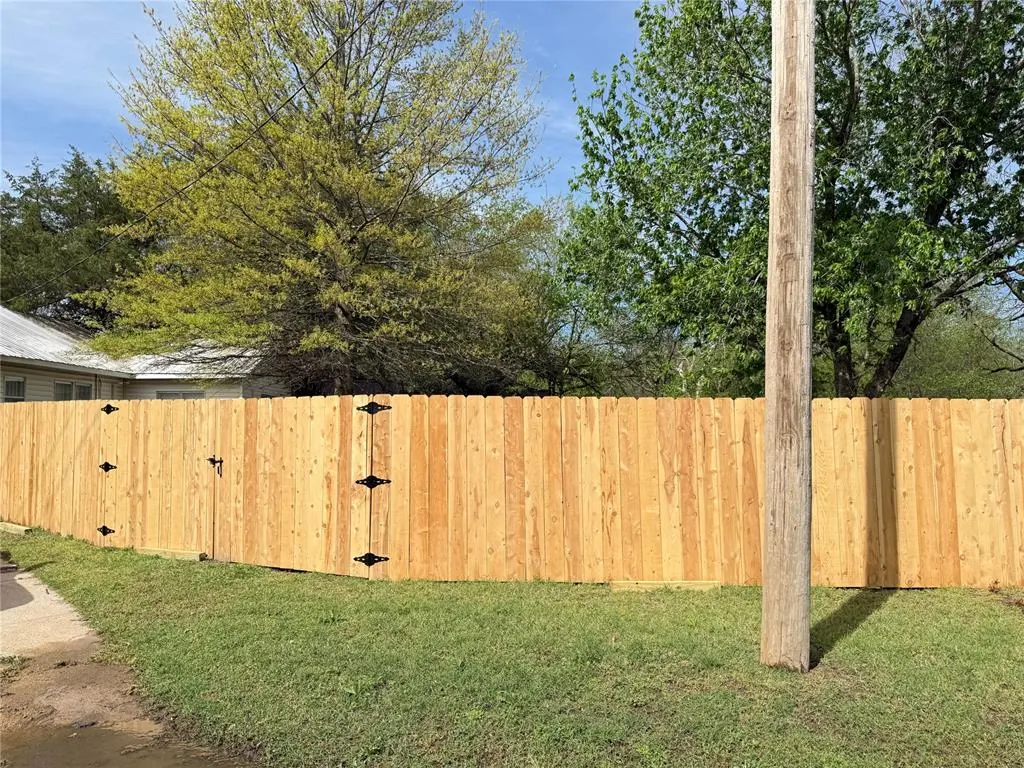 Photo 31 — 427 E St Louis Street, Wetumka, OK 74883