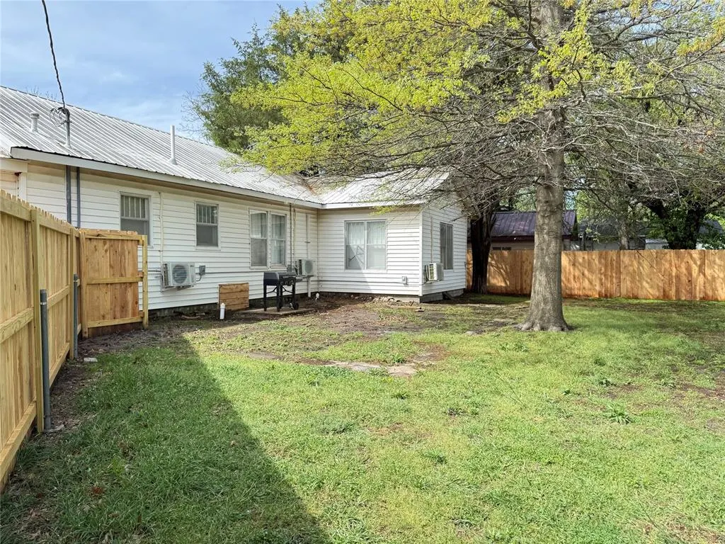 Photo 35 — 427 E St Louis Street, Wetumka, OK 74883