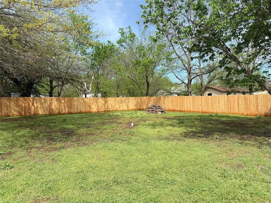 Photo 37 — 427 E St Louis Street, Wetumka, OK 74883