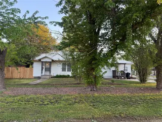 Sold home at 427 E St Louis Street