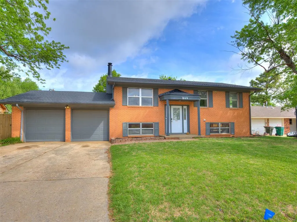 Front exterior — 649 W Beam Avenue, Yukon, OK 73099