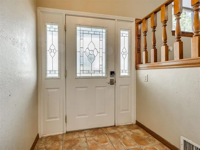 Photo 3 — 649 W Beam Avenue, Yukon, OK 73099