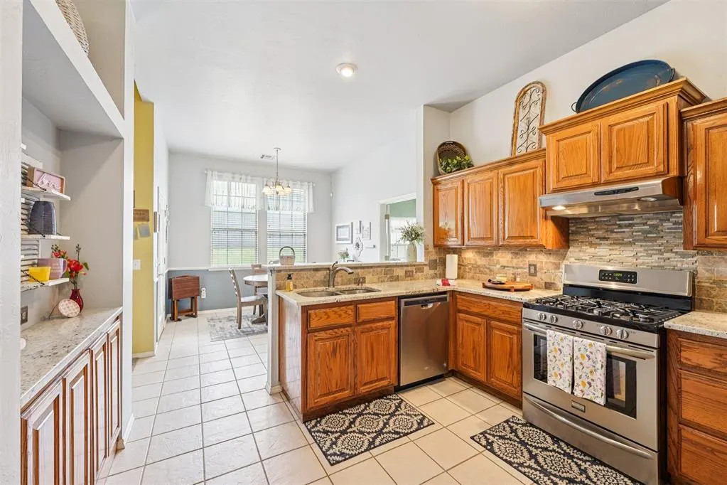 Photo 10 — 10608 S Linn Avenue, Oklahoma City, OK 73170