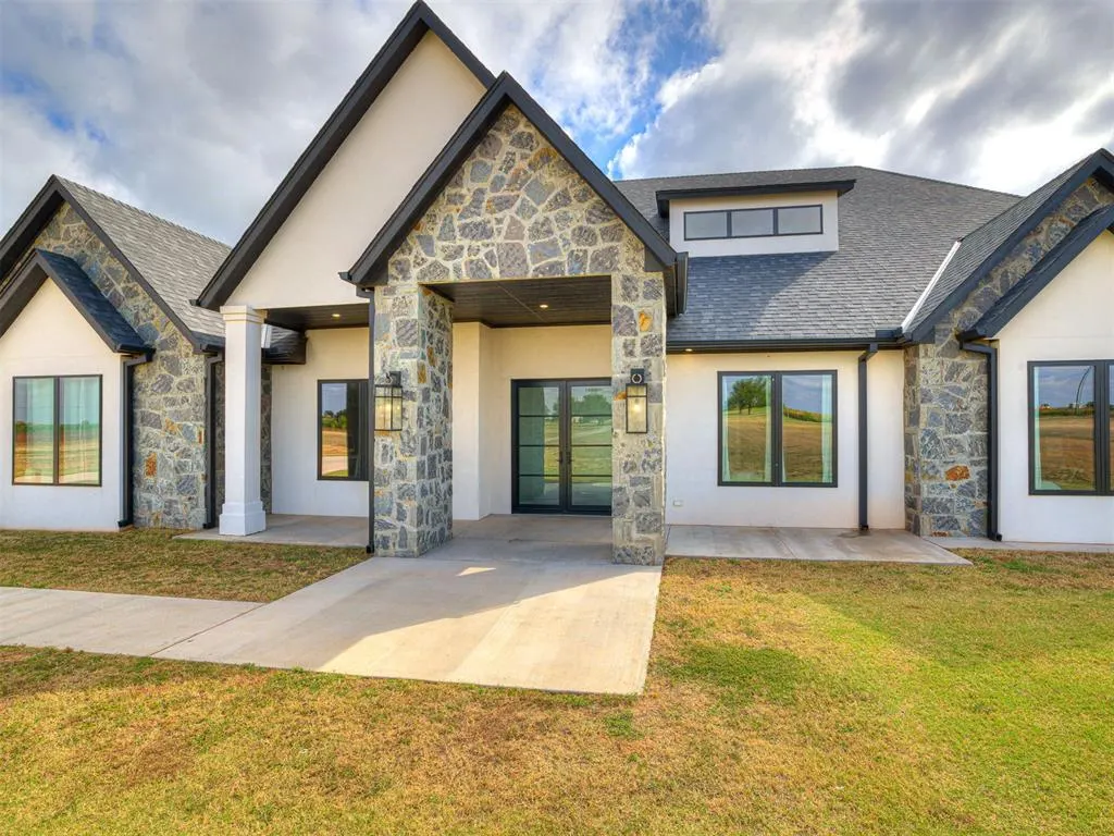 Photo 2 — 24500 N Council Road, Edmond, OK 73025